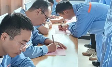 时搏app官方版下载管业举行“匠心凝聚、薪火相传”拜师仪式